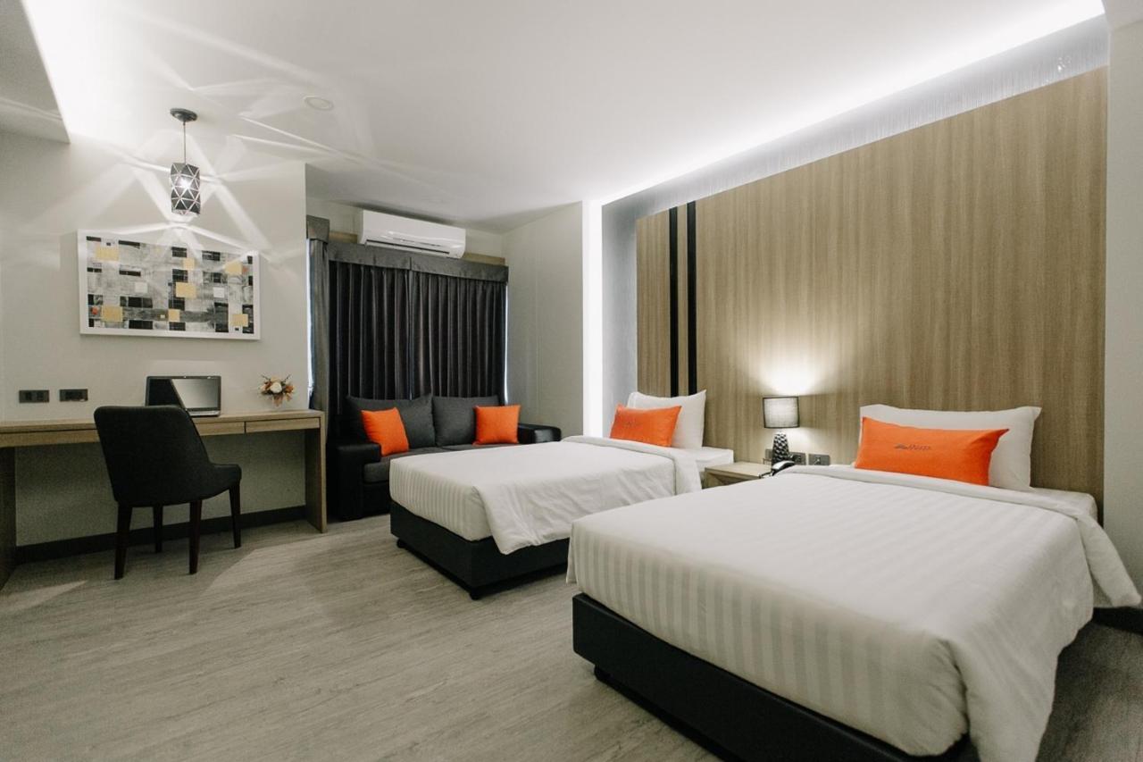 Arista Hotel Ubon Убонратчатхани Экстерьер фото
